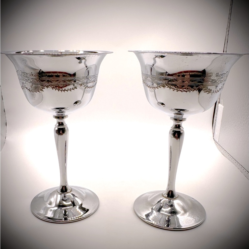 Set of 2 Art Deco Cocktail Glasses/Stems Etched/Designed Vine Pattern, Vintage